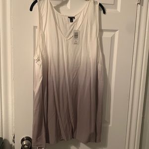White and gray flowing top from torrid. BRAND NEW. SIZE3